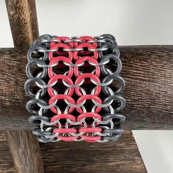 Chainmaille Cuff Bracelet Set - Black & Red Interwoven Rings Stretchy - Picture 3 of 3